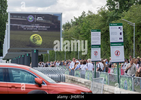 4. Juli 2017. Straßen rund um den AELTC während der Wimbledon Tennis Championships in Süd-West Londoner Vorort. Bildnachweis: Malcolm Park / Alamy. Stockfoto