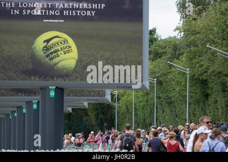 4. Juli 2017. Straßen rund um den AELTC während der Wimbledon Tennis Championships in Süd-West Londoner Vorort. Bildnachweis: Malcolm Park / Alamy. Stockfoto