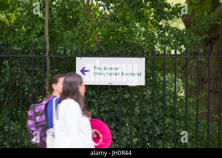 4. Juli 2017. Straßen rund um den AELTC während der Wimbledon Tennis Championships in Süd-West Londoner Vorort. Bildnachweis: Malcolm Park / Alamy. Stockfoto