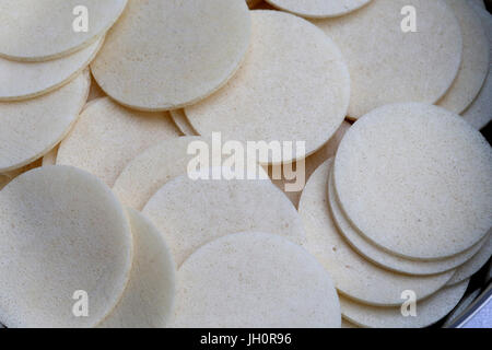 Heiligtum der Benite La Fontaine. Katholische Messe.  Eucharistie.  Römisch-katholisch ungesäuerten Wafer für die Heilige Kommunion.  Frankreich. Stockfoto