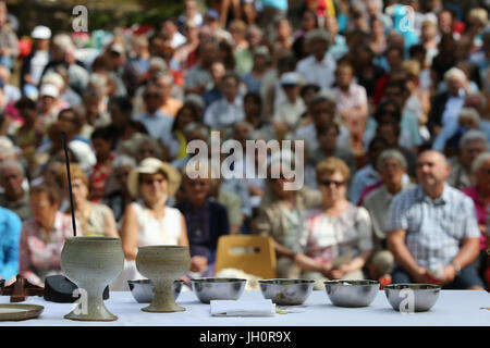 Heiligtum der Benite La Fontaine. Katholische Messe.  Eucharistie.  Frankreich. Stockfoto