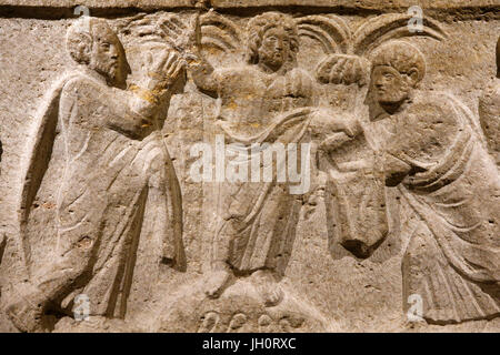 Abtei Saint-Victor, Marseille.  Sarkophag-Detail: Jesus umgeben von Petrus und Paulus. Frankreich. Stockfoto