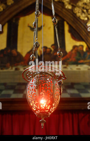 Saint Nicolas melkitischen Kirche, Marseille. Tabernakel-Lampe. Frankreich. Stockfoto