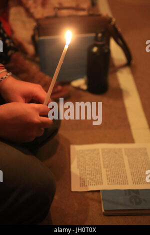 Taizé Gemeinschaft. Kirche der Versöhnung. Samstag Abend-Gebete. Stockfoto