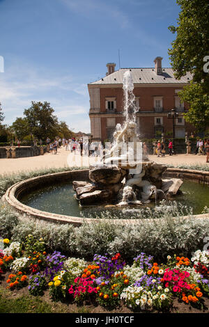 Brunnen und Gärten in den königlichen Palast von Aranjuez, die Feder Residenz der spanischen Königsfamilie Stockfoto