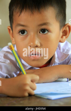 Laotische Schuljunge. Porträt. Grundschule.  Laos. Stockfoto