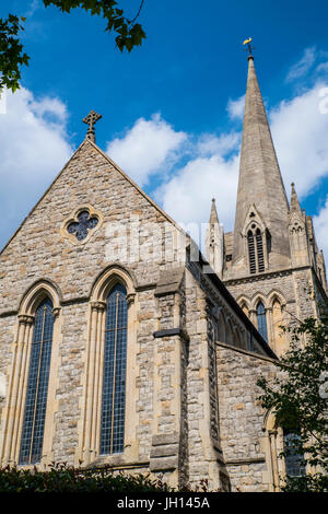 Ein Blick auf die wunderschöne St. Johns Church, Notting Hill in London, Vereinigtes Königreich. Stockfoto