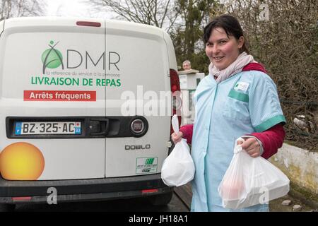 ADMR, HAUSHALTSHILFE, LEBENDEN HILFE IN LÄNDLICHEN GEBIETEN, NOGENT-LE-ROI,(28)-EURE-ET-LOIR, FRANKREICH Stockfoto