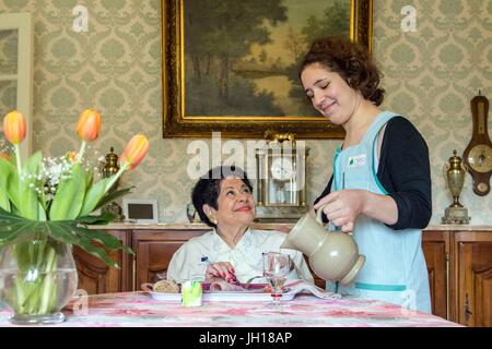 ADMR, HAUSHALTSHILFE, LEBENDEN HILFE IN LÄNDLICHEN GEBIETEN, NOGENT-LE-ROI,(28)-EURE-ET-LOIR, FRANKREICH Stockfoto