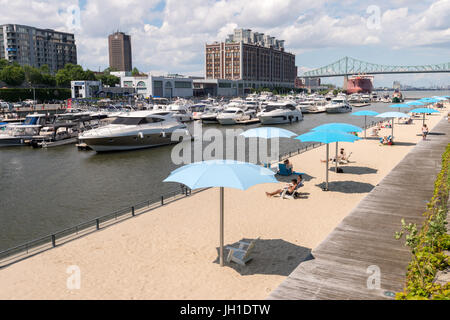 Montreal, CA - 9. Juli 2017: Clock Tower Strand in den alten Hafen von Montreal Stockfoto