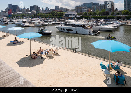 Montreal, CA - 9. Juli 2017: Clock Tower Strand in den alten Hafen von Montreal Stockfoto