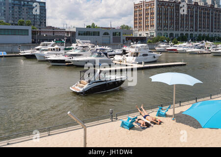 Montreal, CA - 9. Juli 2017: Clock Tower Strand in den alten Hafen von Montreal Stockfoto