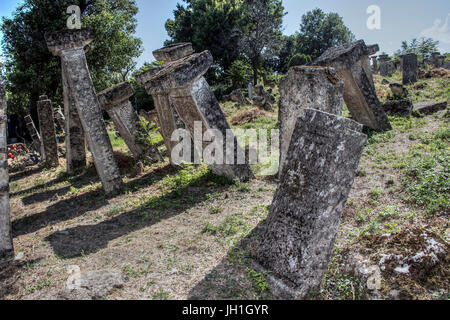 Ost-Serbien - Grabsteine auf dem Friedhof alte Bogomil Stockfoto