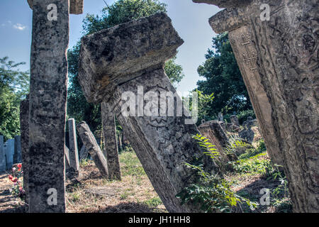 Ost-Serbien - Grabsteine auf dem Friedhof alte Bogomil Stockfoto