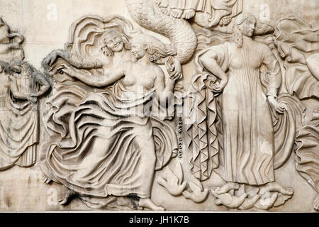 Palais de Tokyo, Paris. AllŽgorie ˆ la Gloire des Arts Dit Aussi LŽgende De La Terre et De La Mer, Alfred-Auguste Janniot vers 1937. DŽtail.  Frankreich Stockfoto