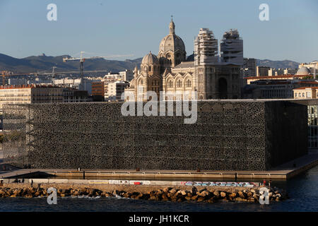 MUCEM & Kathedrale, Marseille. Frankreich. Stockfoto