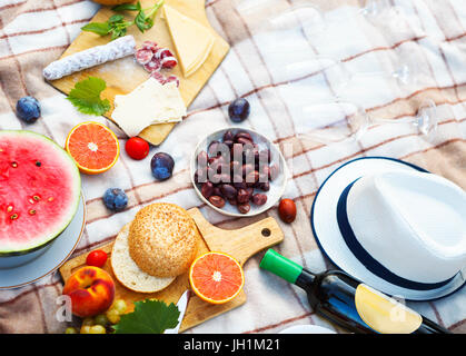 Ansicht von oben Sommer Garten italienische Picknick. Summer Party Stockfoto