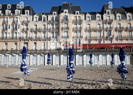 Grand Hotel und Strand, Cabourg. Frankreich. Stockfoto