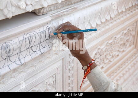 Kusum Sarovar historische Sandstein Denkmal Restaurierung. Mathura Bezirk von Uttar Pradesh, Indien. Stockfoto