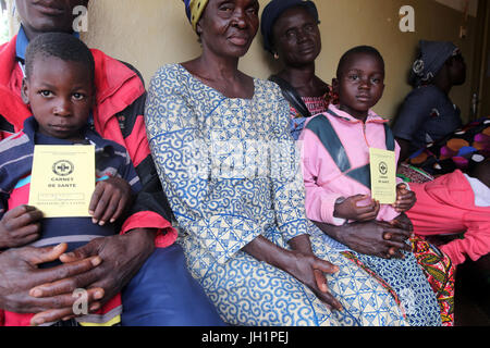 Afrikanische Kinderklinik. Gesundheit. Kind Gesundheit Lizenzheft.  Togo. Stockfoto