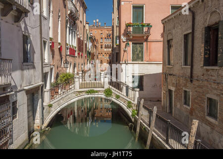 Kanal in Venedig zurück Stockfoto