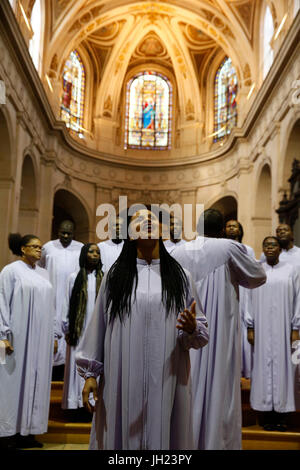 Gospel-Konzert in der Kirche St. Roch, Paris. Frankreich. Stockfoto