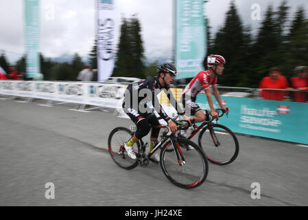 Besichtigung des Valle d ' Aosta Radrennen. Ziellinie. Saint-Gervais-Les-Bains.   Frankreich. Stockfoto