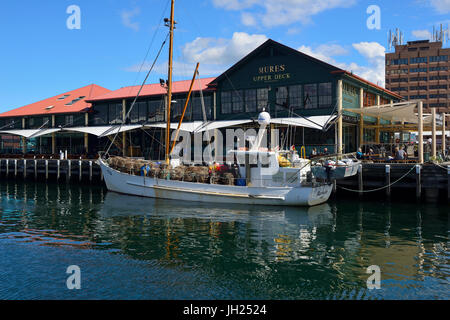 Angelboote/Fischerboote im Hafen von Hobart in Tasmanien, Australien Stockfoto