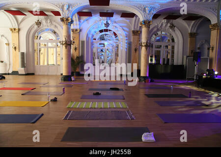 Chamonix-Yoga-Festival.  Frankreich. Stockfoto