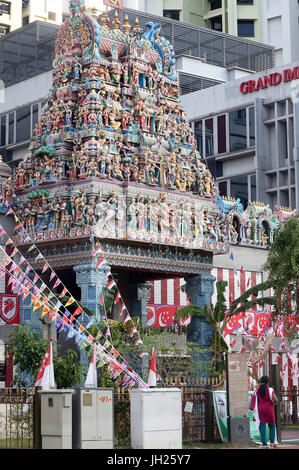 Sri Veeramakaliamman Hindu-Tempel.  Gopuram (Tempelturm).  Singapur. Stockfoto