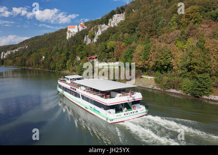 Ausflugsschiff, Burg Prunn, Riedenburg, Naturpark, Altmuhltal Tal, Bayern, Deutschland, Europa Stockfoto