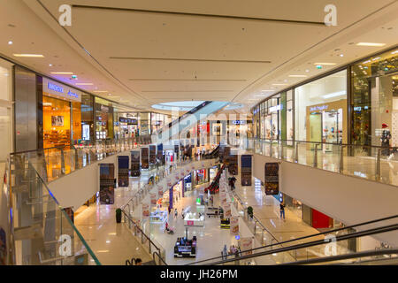 Ansicht des Interieurs von der Marina Mall, Dubai, Vereinigte Arabische Emirate, Naher Osten Stockfoto