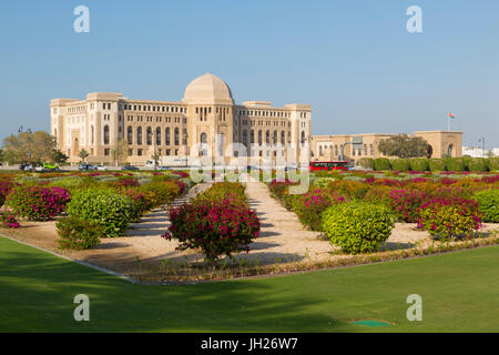 Blick auf den Supreme Court, Muscat, Oman, Naher Osten Stockfoto
