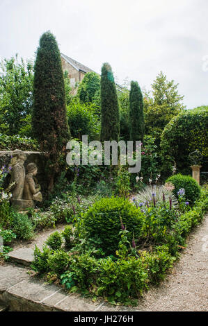 Der Garten hinter dem Herschel Museum of Astronomy in Bath, Großbritannien Stockfoto