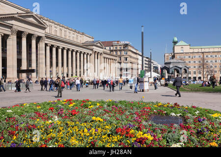 Schlossplatz quadratisch, Koenigsbau Einkaufszentrum, Fußgängerzone, Stuttgart, Baden-Württemberg, Deutschland, Europa Stockfoto