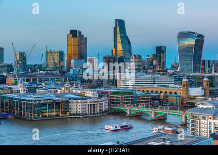 Der Londoner Skyline, Tower 42, The Cheesegrater und Walkie Talkie Wolkenkratzer, London, England, Vereinigtes Königreich, Europa Stockfoto