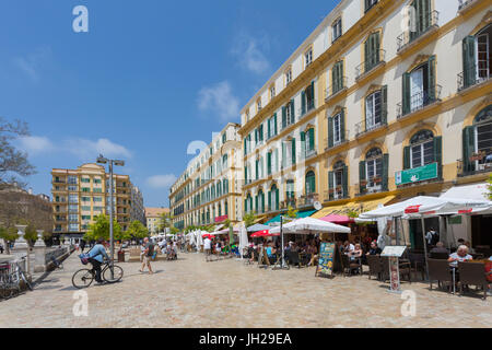 Restaurants und Cafés in Plaza De La Merced, Malaga, Costa Del Sol, Andalusien, Spanien, Europa Stockfoto