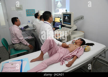 Tam Duc Herzklinik.  Doppler-Echokardiographie.  Video-Konferenz. Ho-Chi-Minh-Stadt. Vietnam. Stockfoto