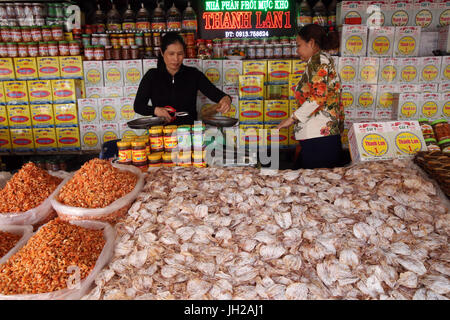 Vung Tau Fischmarkt.  Getrockneter Fisch zu verkaufen.  Vietnam. Stockfoto