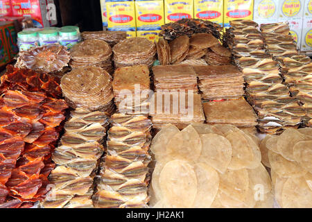 Vung Tau Fischmarkt.  Getrockneter Fisch zu verkaufen.  Vietnam. Stockfoto