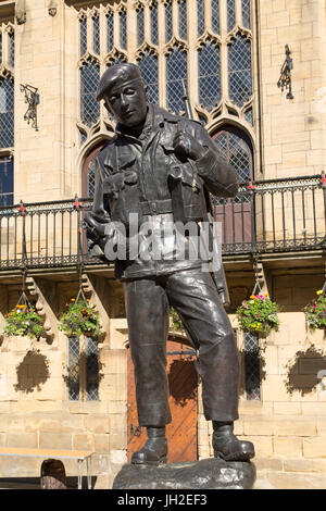 Durham helle Infanterie-Denkmal am Marktplatz in Durham City, England. Stockfoto