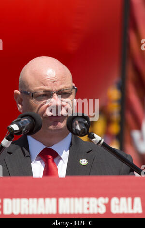 Steve Gillan, General Secretary fuer dem Gefängnis Offiziersgesellschaft anlässlich der Durham Bergarbeiter Gala in Durham City, England. 133. Gala e Stockfoto