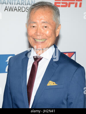 George Takei nimmt am 3. Jährlichen Sport Humanitarian Year Awards LA LIVE NOVO Los Angeles Juli 11,2017. Stockfoto