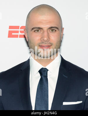 Mark Giordano nimmt am 3. Jährlichen Sport Humanitarian Year Awards LA LIVE NOVO Los Angeles Juli 11,2017 Teil. Stockfoto