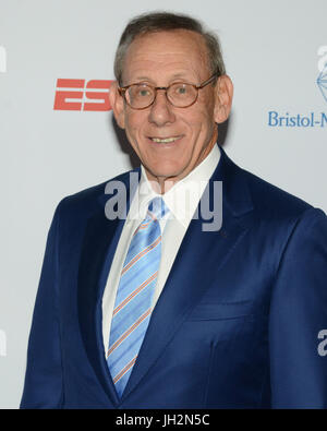 Stephen M. Ross nimmt am 3. Jährlichen Sports Humanitarian Year Awards LA LIVE NOVO Los Angeles im Juli 11,2017 Teil. Stockfoto