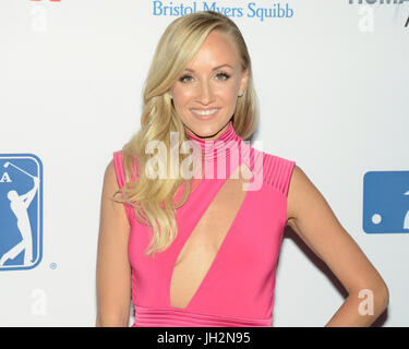 Nastia Liuken nimmt am 3. Jährlichen Sport Humanitarian Year Awards LA LIVE NOVO Los Angeles Juli 11,2017 Teil. Stockfoto