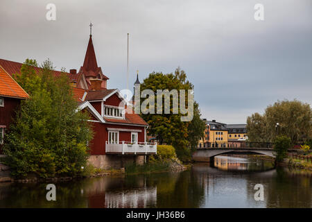 Alten Schlepptau von Falun mit traditionellen schwedischen roten Holzhäusern. Dalarna Grafschaft, Schweden. Stockfoto