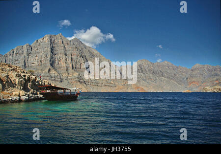 Bootsfahrt auf Khor Asche Sham, Musandam, Oman Stockfoto