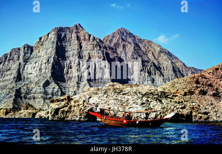 Bootsfahrt auf Khor Asche Sham, Musandam, Oman Stockfoto