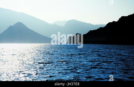 Bootsfahrt auf Khor Asche Sham, Musandam, Oman Stockfoto